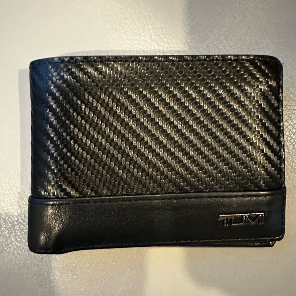 Tumi Wallet Carbon Fiber